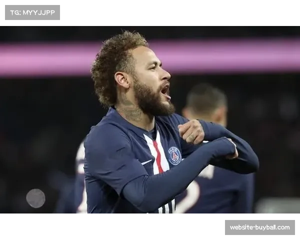 巴黎三中卫体系应对摩纳哥反击 阿什拉夫边路往返成战术核心 巴黎三中卫体系应对摩纳哥反击 阿什拉夫边路往返成战术核心